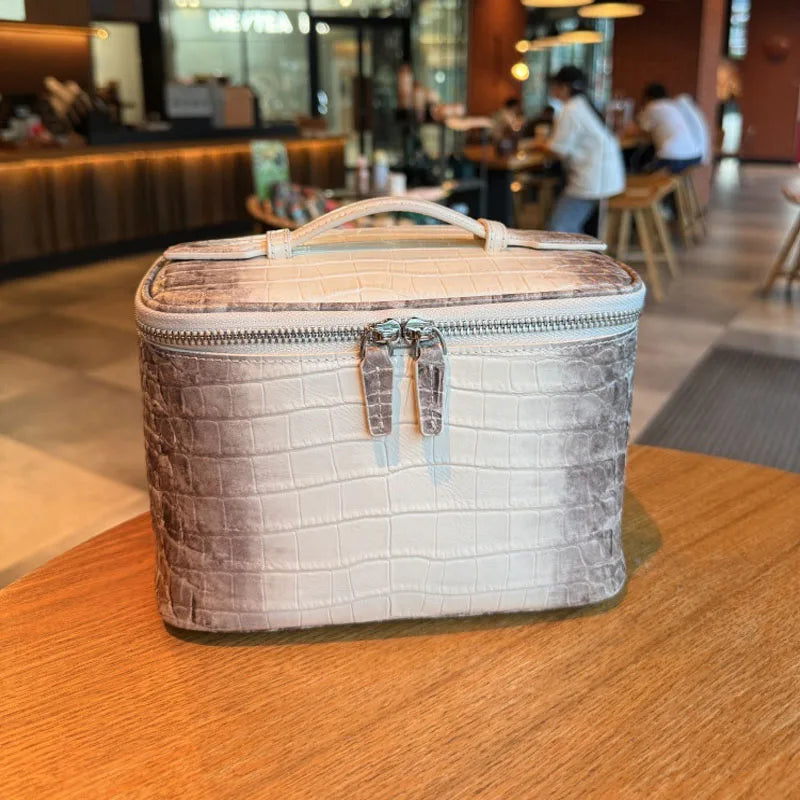 Himalaya vanity case (Saint Store)